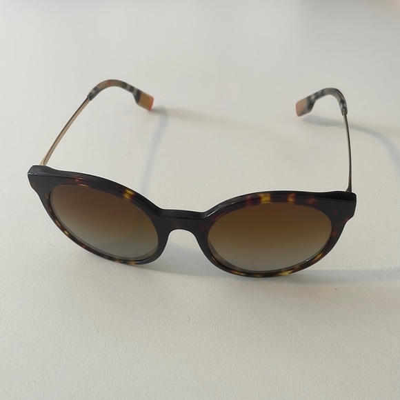 Burberry Round Havana Gold B4296 3816/T5 53-20-140 Women's Sunglasses - Picture 3 of 16